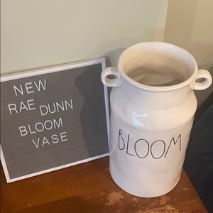 Rae Dunn Bloom Vase